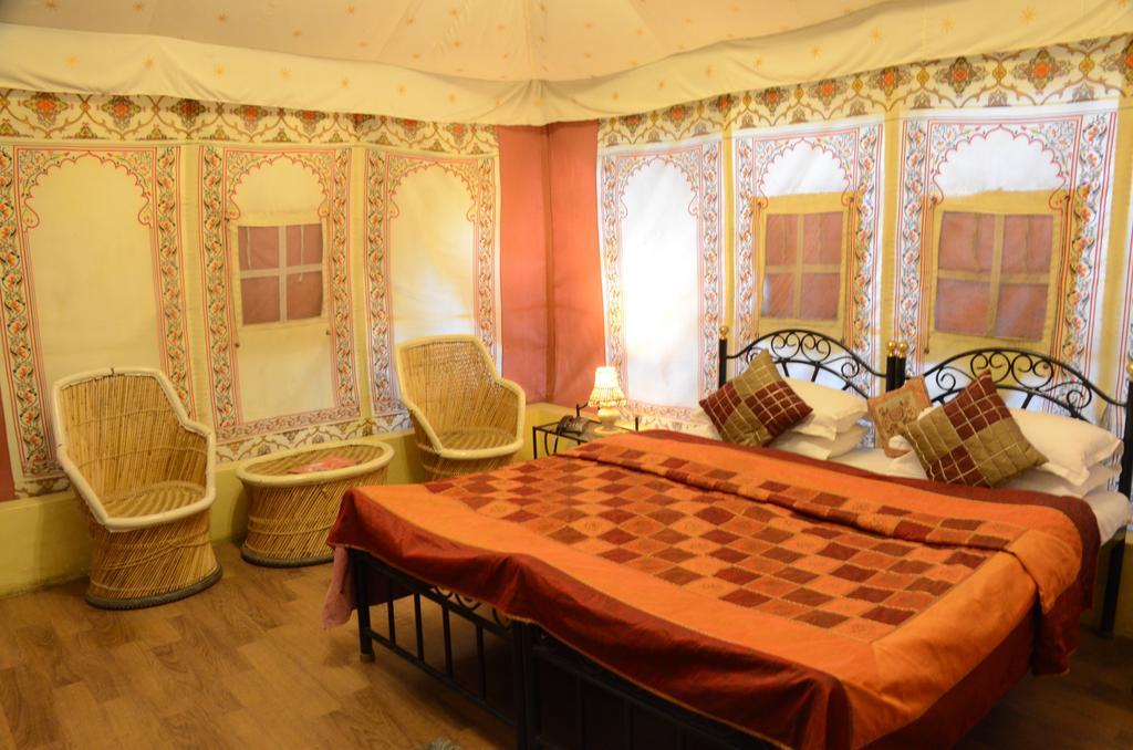 The Aravali Tent Resort Udaipur Szoba fotó